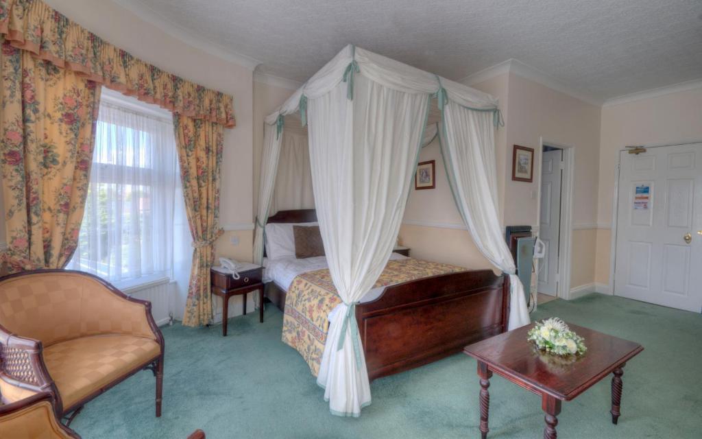 Lord Hill Hotel & Restaurant Shrewsbury Room photo